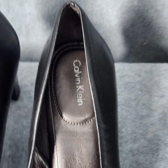 Calvin Klein Shoes Womens Size 9M Black Leather Aimee Pumps Classic Heels Career - Picture 8 of 10